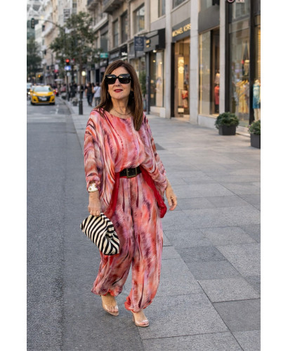 Conjunto fluido de seda estampado