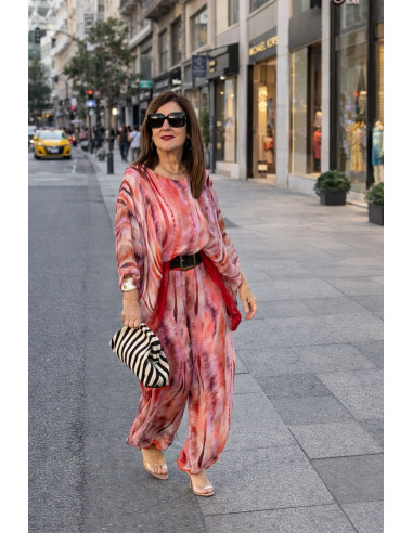 Conjunto fluido de seda estampado