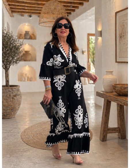 Mono negro estampado blanco