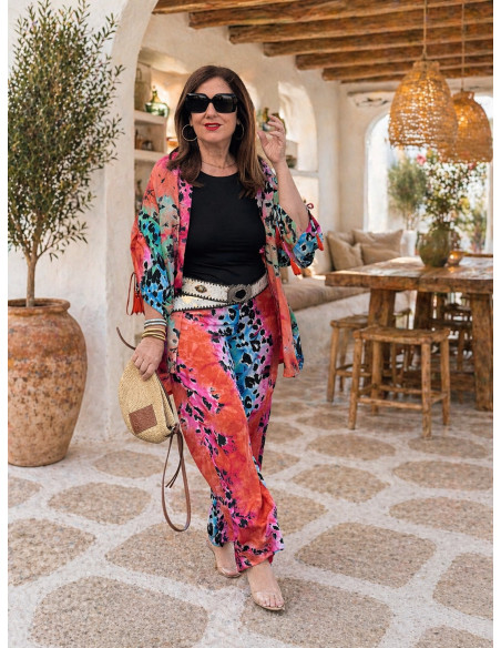 Conjunto kimono y pantalón estampado efecto seda