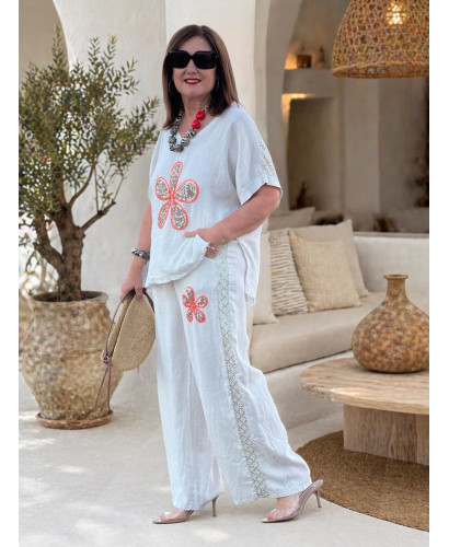 Conjunto lino bordado flor lentejuelas crudo