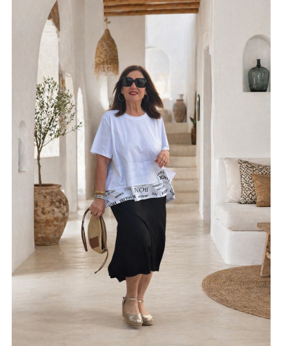 Camiseta blanca detalle letras 2