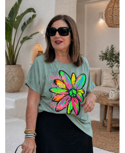 Camiseta kaki margarita flúor peace