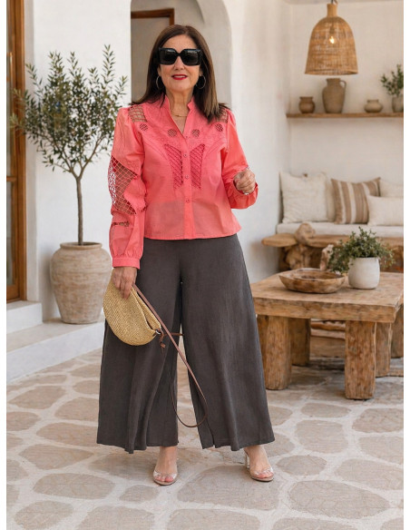 Camisa Coral Bordada con Calados