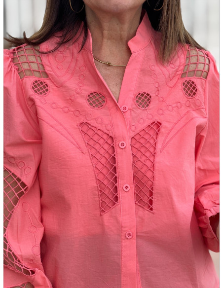 Camisa Coral Bordada con Calados