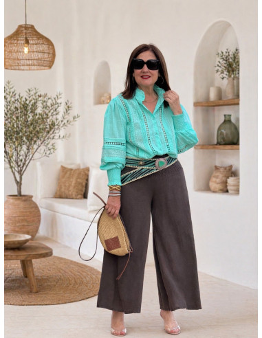 Camisa Aguamarina con Detalles Bordados y...