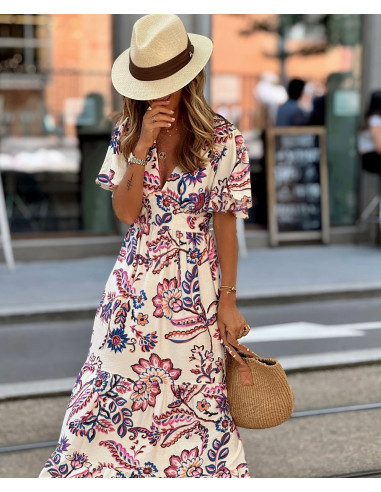 Vestido estampado con escote en pico y cintura...