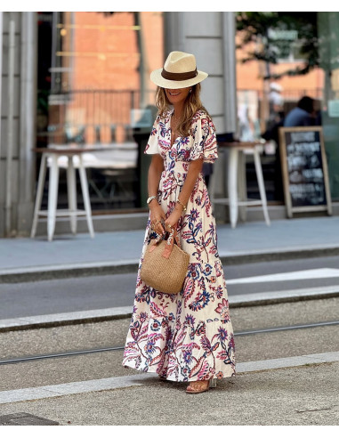 Vestido estampado con escote en pico y cintura...