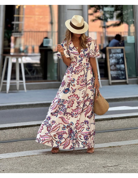 Vestido estampado con escote en pico y cintura fruncida