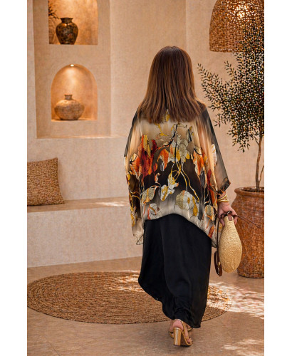 Blusón fluido de seda con estampado. 2