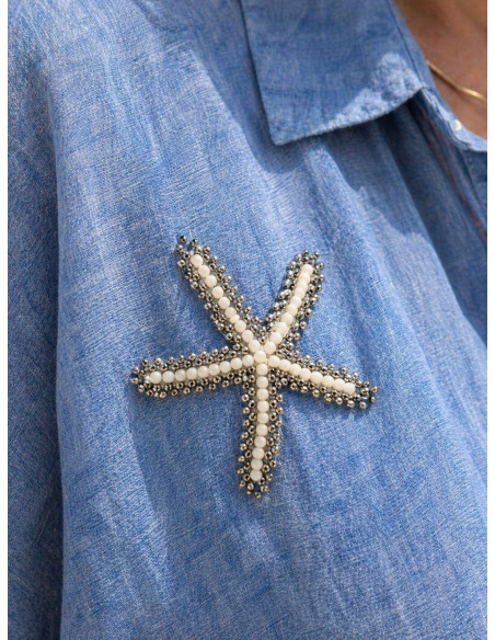 Camisa azul con Estrellas de Mar Bordadas