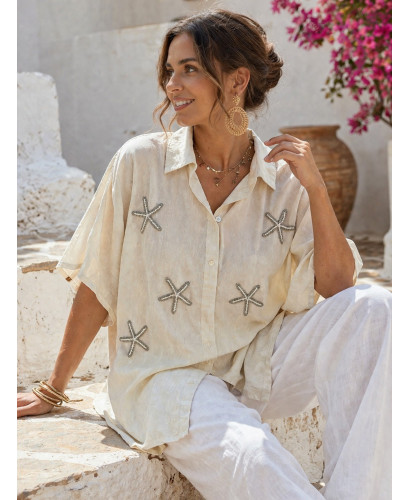 Camisa Tostada con Estrellas de Mar Bordadas