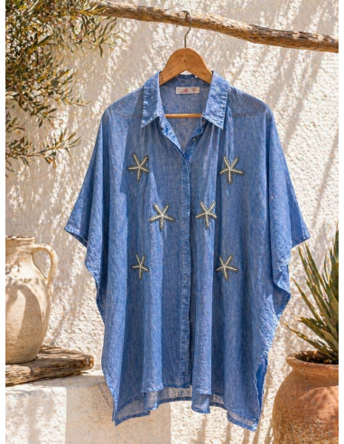 Camisa azul con Estrellas de Mar Bordadas