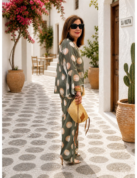 Conjunto blusón y pantalón en seda fría Lunar verde