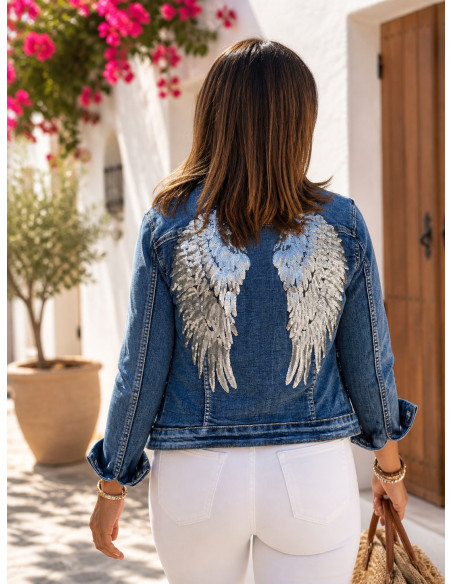 Cazadora Vaquera con Alas de Lentejuelas Plateadas