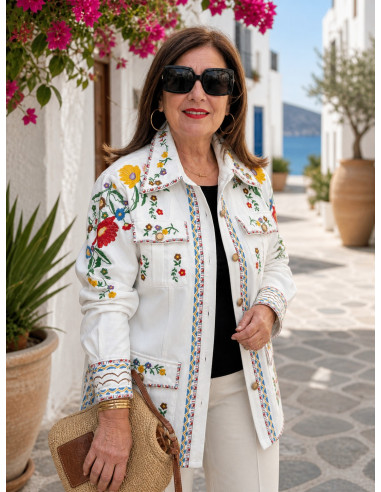 Cazadora Vaquera Blanca Bordada con Cinturón