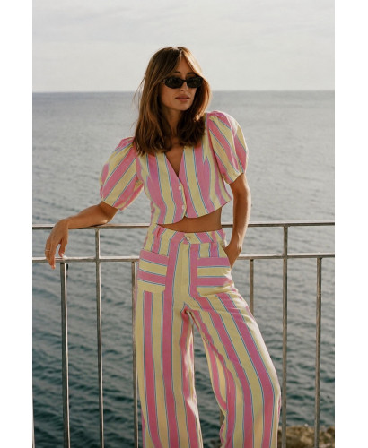 Conjunto de Rayas Amarillo y Rosa con Pantalón de Pata Ancha 2