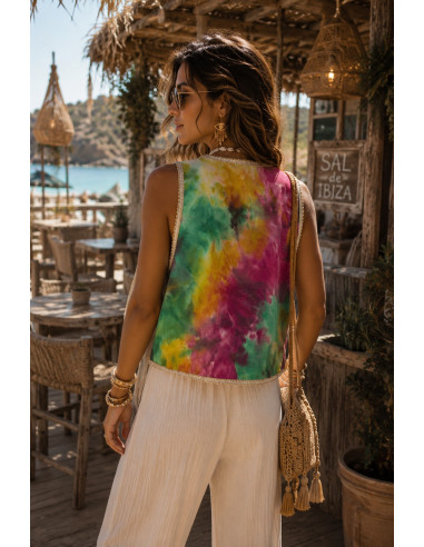 Chaleco tie dye con lentejuelas y estampado