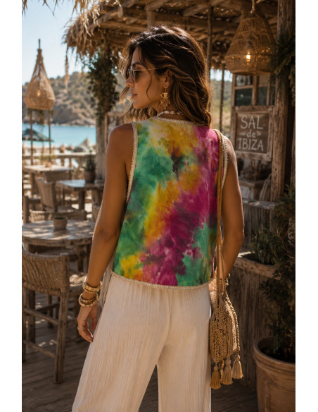 Chaleco tie dye con lentejuelas y estampado