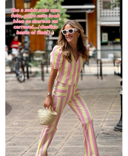 Conjunto de Rayas Amarillo y Rosa con Pantalón de Pata Ancha