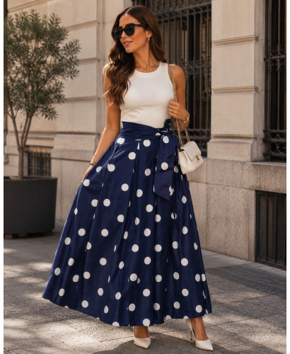 Falda azul marino con lunar blanco 2
