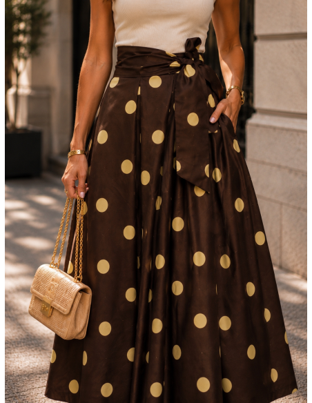 Falda chocolate con lunar amarillo
