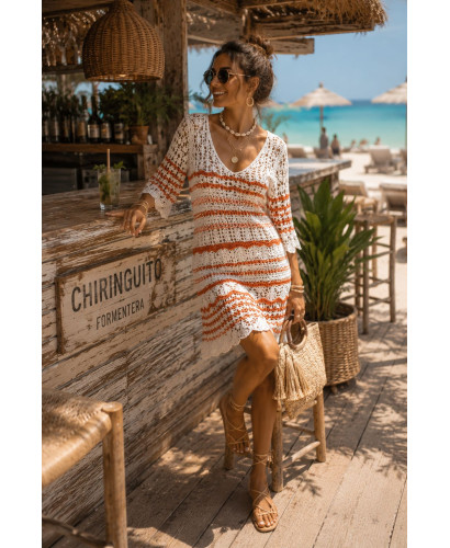 Vestido de Hilo en Crudo y Naranja con Escote de Pico