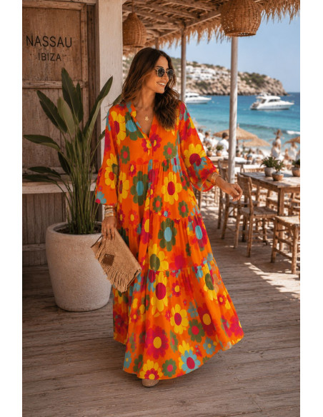 Vestido babydoll naranja con estampado de margaritas