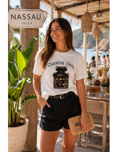 Camiseta blanca perfume con lentejuelas animal...