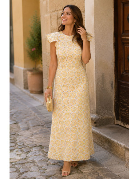 Vestido Bordado Amarillo con Hombreras