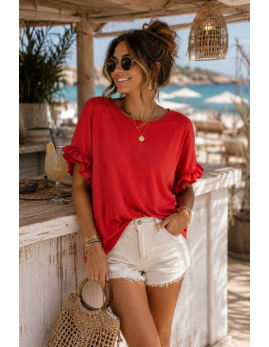 🐆 Camiseta roja con pequeño volante en mangas