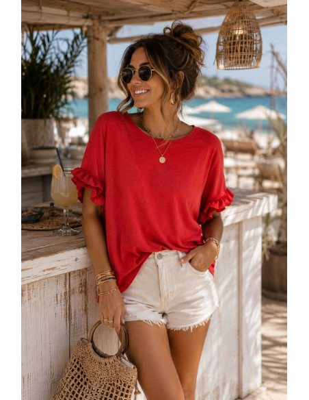 🐆 Camiseta roja con pequeño volante en mangas