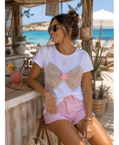 🎀 Camiseta Manga Corta Blanco con Lazo Camel y Flor Rosa 🌹 2