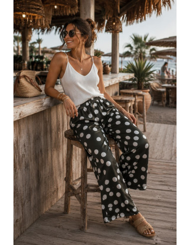 Pantalón verde kaki con lunares blancos y...