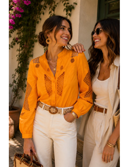 Camisa Naranja Bordada con Calados y Forro Interior