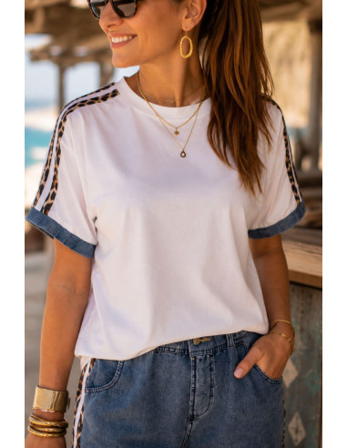 Conjunto camiseta blanca y pantalón con...