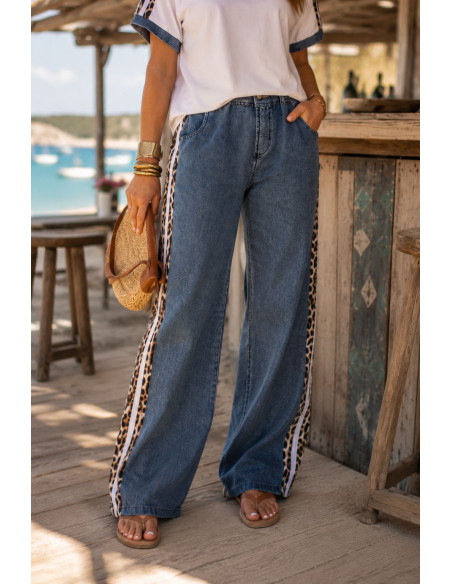 Conjunto camiseta blanca y pantalón con detalles denim