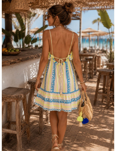 Vestido corto étnico bordado en amarillo y azul