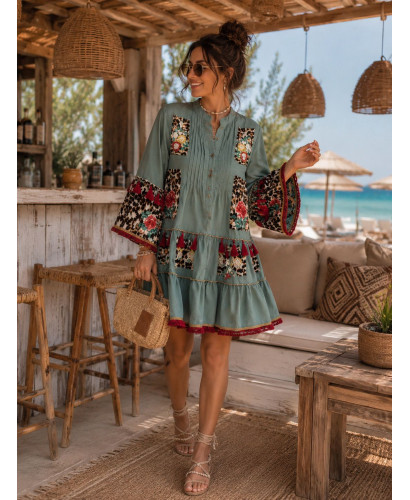 Vestido corto  con animal print, bordados