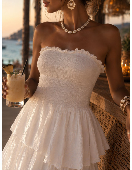 Vestido Largo Blanco con Nido de Abeja y Volantes