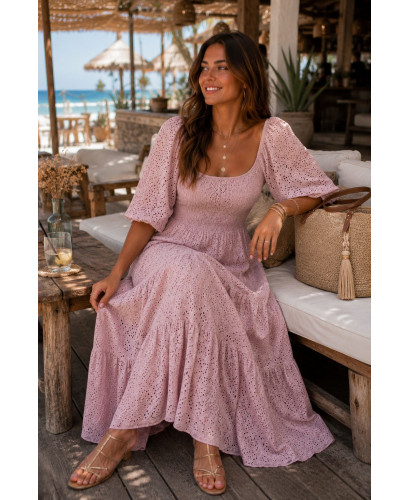 🌸 Vestido en Bordado Inglés Rosa: Elegancia y Comodidad