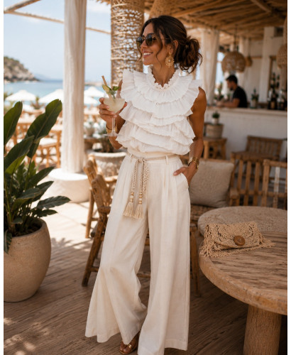 🌼 Top Halter Blanco con Volantes: Elegancia y Estilo 🌼 2