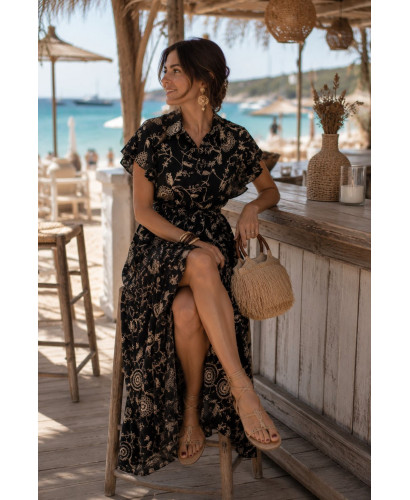 Vestido negro bordado con cuello camisero 2