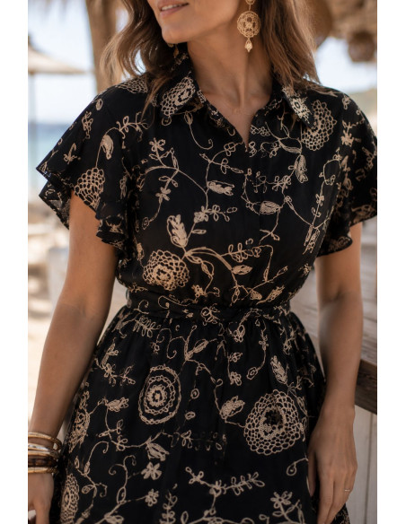 Vestido negro bordado con cuello camisero