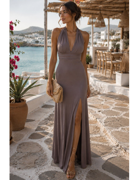 Vestido largo halter taupe con abertura lateral
