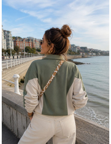 Sudadera Técnica Verde y Crudo Cuello Polo