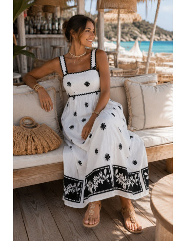 Vestido blanco con Estampado negro y Detalles...
