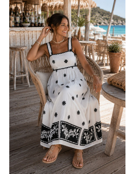 Vestido blanco con Estampado negro y Detalles de Piculina