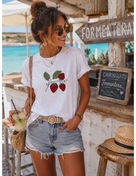 Camiseta Blanca fresas bordada