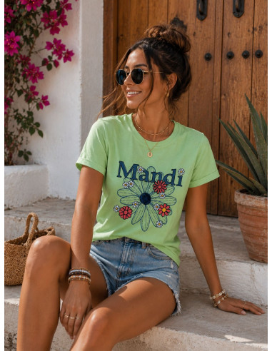 Camiseta Verde Mandi con Bordado Floral